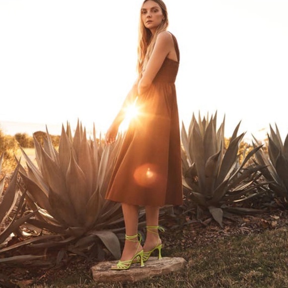 ✅Vince Camuto Roselian Ankle Tie Sandal in Lime - Picture 6 of 7